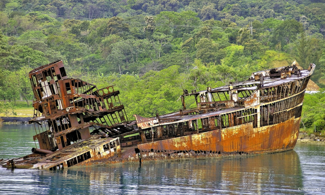 SCHIFFWRACK ROATAN HONDURAS 